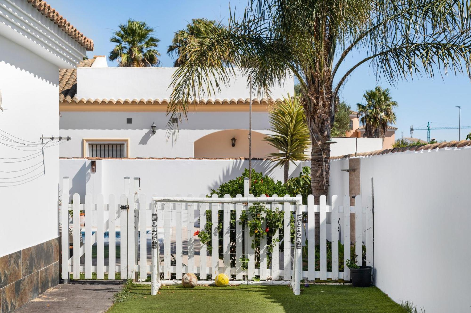 Casa Las Golondrinas-Solo Familias Chiclana de la Frontera Exterior photo